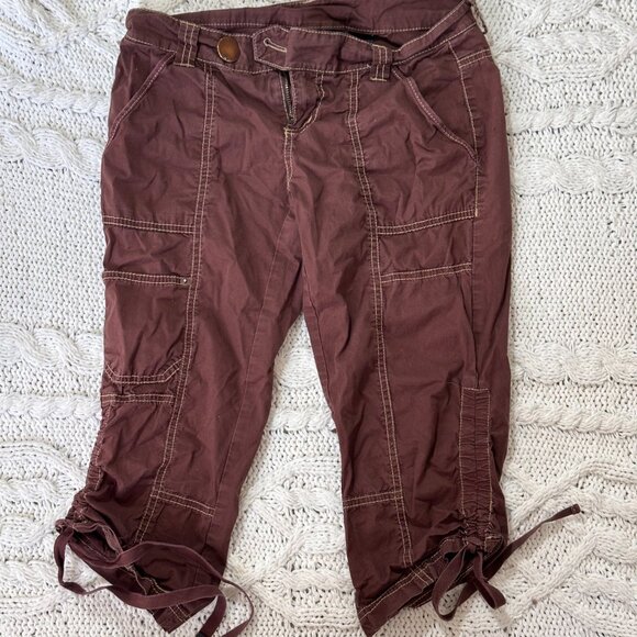 Capris - Ultra Low Rise - Picture 3 of 9